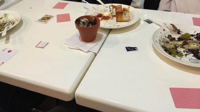 Playing Skull over desert